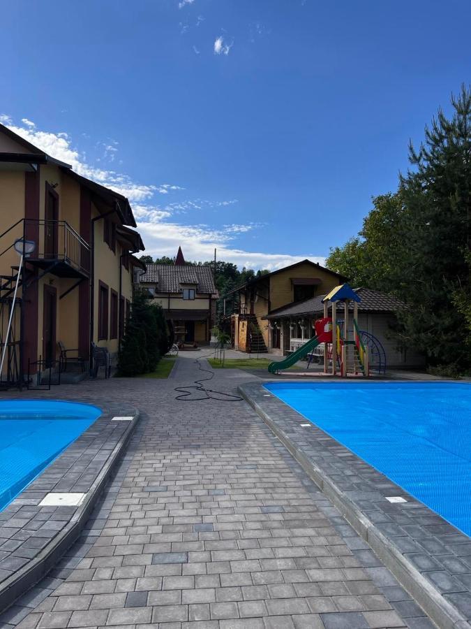Sadyba Magnat Hotel Dilyatyn Eksteriør bilde